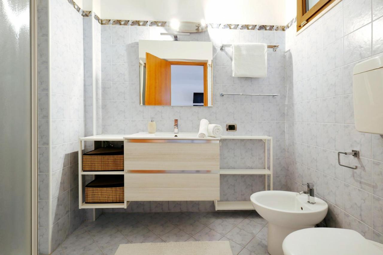 Appartamenti Diffusi Di Villa Fiorita Con Accesso Alle Piscine Della Struttura Principale Cattolica Exterior photo